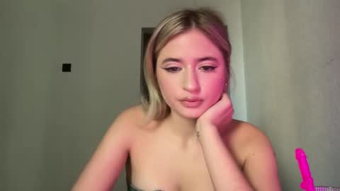 Snapshot of librelover chatting on October 2025 09:23:01 AM librelover online show from October 2025 09:23:01 AM