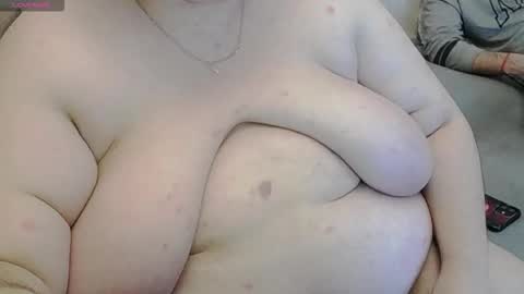 Snapshot of licablack chatting on December 2025 12:54:01 PM LicaBlack online show from December 2025 12:54:01 PM