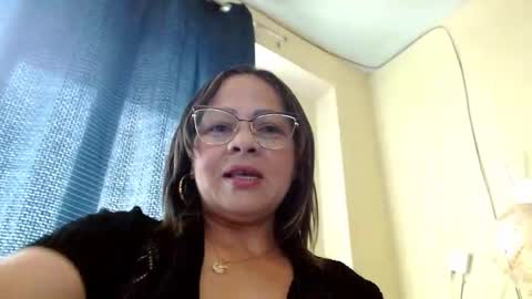 Snapshot of licenciada_ann chatting on January 2025 02:36:02 PM Milf Ann Latina online show from January 2025 02:36:02 PM