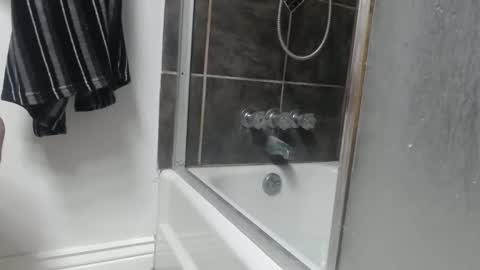 Snapshot of lickurlipz1 chatting on February 2026 08:52:01 AM lickurlipz1 online show from February 2026 08:52:01 AM