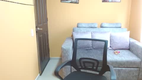 Snapshot of licy_klein chatting on January 2025 08:01:02 PM Isa online show from January 2025 08:01:02 PM