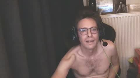 Snapshot of lieven7887 chatting on November 2025 04:29:02 PM lieven online show from November 2025 04:29:02 PM