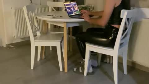 Snapshot of liferacw chatting on October 2025 07:58:02 PM SofieXxxDoll online show from October 2025 07:58:02 PM