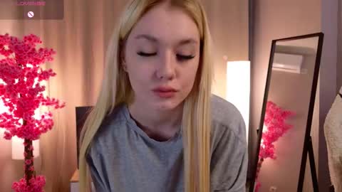 Sofia online show from November 2025 02:06:01 PM