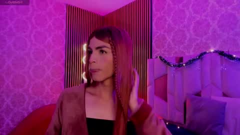 LIHIAN online show from November 2025 03:50:01 AM