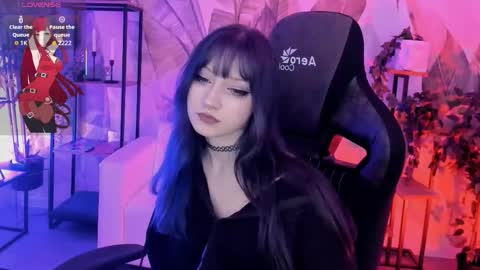 LiLu online show from December 2025 12:43:01 PM