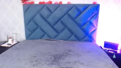 lia  online show from February 2026 07:04:01 PM