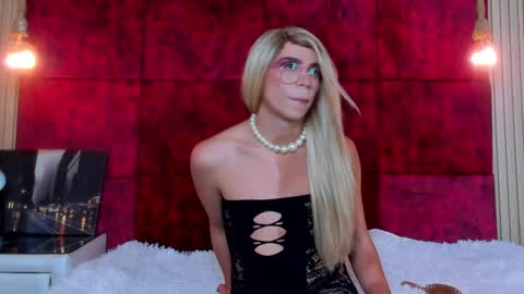 Snapshot of liiacollins chatting on October 2025 09:23:02 PM liiacollins online show from October 2025 09:23:02 PM