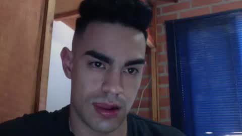 liiam online show from December 2025 05:09:01 PM