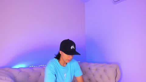 liiam_smith_ online show from January 2025 11:36:02 AM