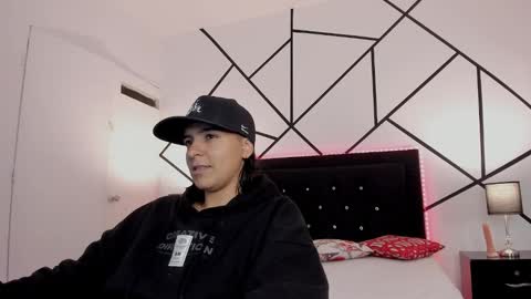 liiam_smith_ online show from January 2025 11:54:01 AM