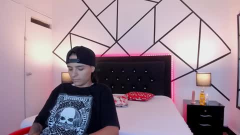 liiam_smith_ online show from January 2025 12:16:01 PM