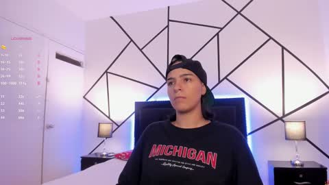 liiam_smith_ online show from February 2025 12:22:02 PM