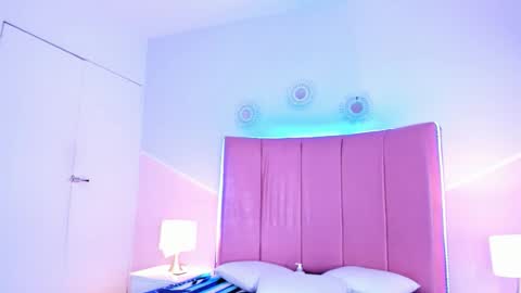 liiam_smith_ online show from October 2025 01:31:02 PM