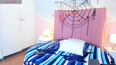 liiam_smith_ online show from October 2025 01:46:02 PM