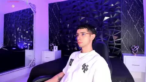 L I I A M online show from March 2026 08:34:01 PM