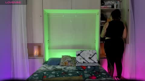         online show from September 2025 11:37:02 AM