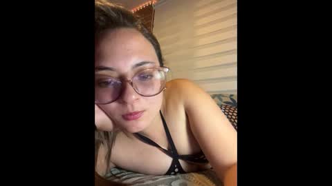 liilaaaa23 online show from October 2025 11:35:02 PM