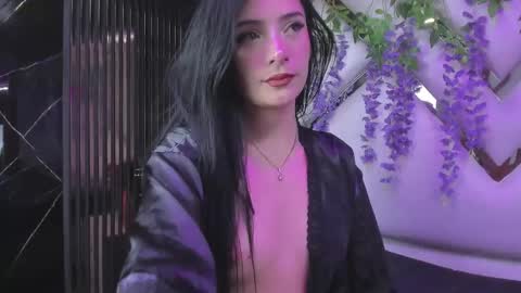 Snapshot of liinzy_rouse chatting on April 2026 03:20:02 PM Brittany online show from April 2026 03:20:02 PM