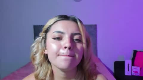 Snapshot of liisakiss chatting on December 2024 09:11:01 AM LiisaKiss online show from December 2024 09:11:01 AM