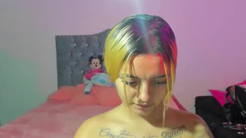 Snapshot of liisakiss chatting on December 2024 12:45:01 PM LiisaKiss online show from December 2024 12:45:01 PM