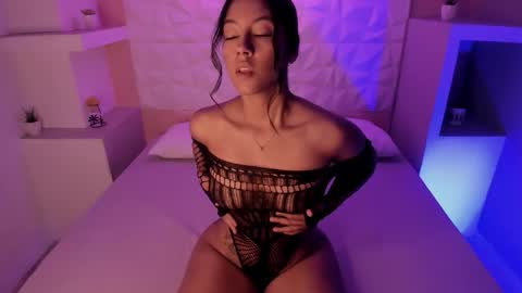 LiizJones online show from October 2025 04:41:01 PM