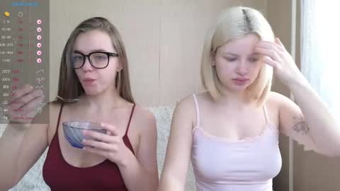 Snapshot of like_a_princess chatting on April 2026 05:34:01 AM Anna and Bella online show from April 2026 05:34:01 AM