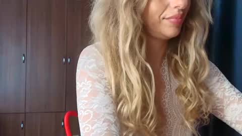 Snapshot of like_firebird chatting on April 2026 06:42:02 AM Mia Onlyfans link - online show from April 2026 06:42:02 AM