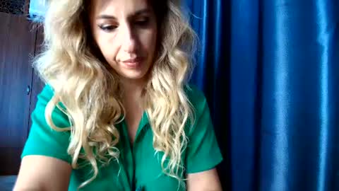 Mia                   Onlyfans link -  online show from June 2026 04:24:02 AM