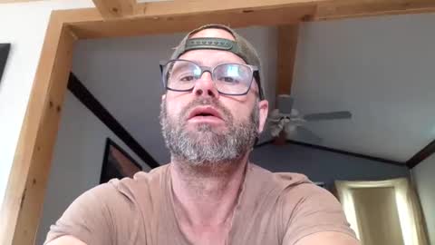 St pierre online show from May 2026 04:48:02 PM