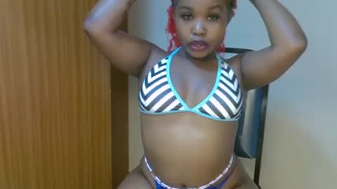 Snapshot of lil__cupcake chatting on July 2026 08:25:01 PM lil__cupcake online show from July 2026 08:25:01 PM