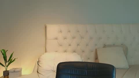 lil online show from February 2026 07:18:01 PM