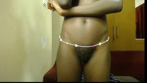 Snapshot of lil_doll_melanin chatting on April 2026 02:48:02 AM Uni online show from April 2026 02:48:02 AM