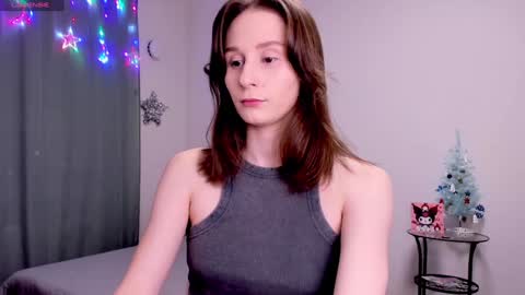 Snapshot of lil_ember chatting on December 2024 08:57:02 PM Little Amber Guys please if its not difficult for you give it a thumbs up online show from December 2024 08:57:02 PM