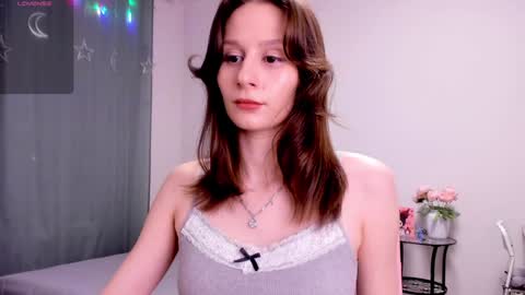 Snapshot of lil_ember chatting on January 2025 12:57:02 AM Little Amber Guys please if its not difficult for you give it a thumbs up online show from January 2025 12:57:02 AM
