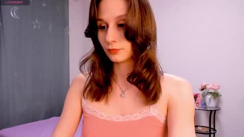 Snapshot of lil_ember chatting on February 2025 12:38:02 AM Little Amber Guys please if its not difficult for you give it a thumbs up online show from February 2025 12:38:02 AM