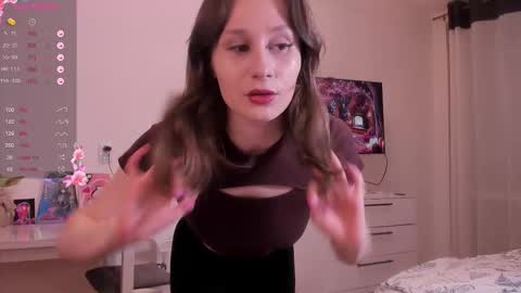 Snapshot of lil_ember chatting on September 2025 11:59:02 PM Little Amber Guys please if its not difficult for you give it a thumbs up online show from September 2025 11:59:02 PM