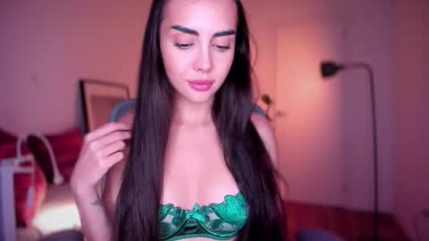 Snapshot of lil_gabbyg chatting on November 2025 08:31:01 PM Gabriela online show from November 2025 08:31:01 PM