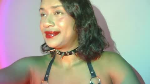 Snapshot of lil_ith chatting on May 2026 01:22:02 AM Lilith online show from May 2026 01:22:02 AM