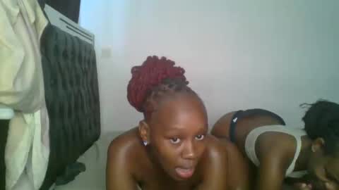 lil_meg online show from March 2026 06:41:02 AM