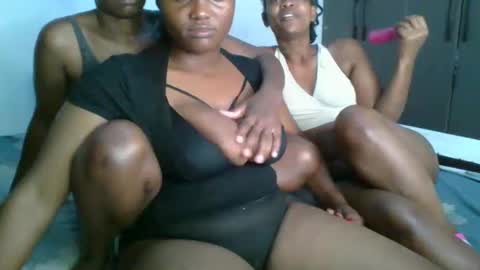 lil_meg online show from March 2026 08:25:01 PM