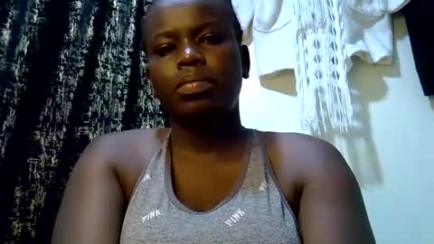 lil_miss23 online show from October 2025 01:58:01 AM