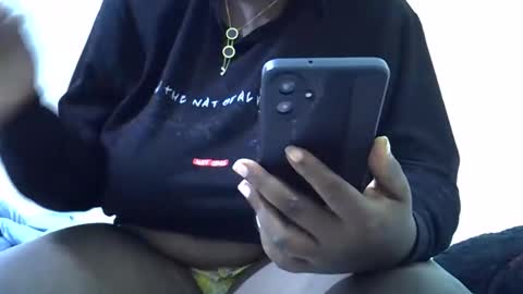 lil_miss23 online show from December 2025 06:31:01 AM