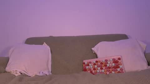 Snapshot of lil_muh chatting on November 2025 12:33:01 AM Lilmuh online show from November 2025 12:33:01 AM