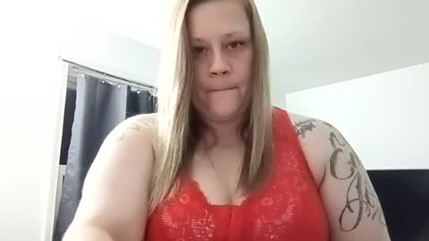 Snapshot of lil_nelli8 chatting on June 2026 07:11:01 AM lil_nelli8 online show from June 2026 07:11:01 AM