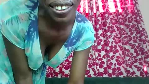 Snapshot of lil_paula chatting on January 2025 02:28:02 PM serenity online show from January 2025 02:28:02 PM