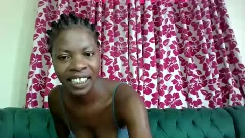 Snapshot of lil_paula chatting on February 2025 05:14:01 AM serenity online show from February 2025 05:14:01 AM