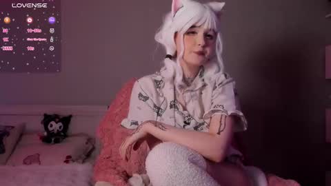 lil_purr_ online show from September 2025 03:47:02 PM