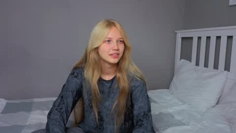 Emma online show from October 2025 09:42:02 AM