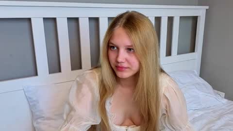 Emma online show from April 2026 05:54:02 AM